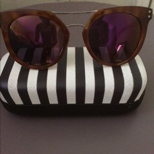 Henri Bendel tortoise Broadway sunglasses w/case